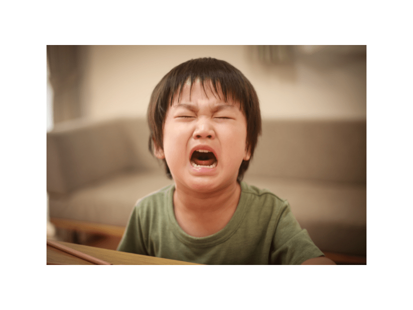 おもちゃを壊されて泣く７歳の孫　すると、祖父が照明を消して…⇒「不器用ながらも一生懸命」