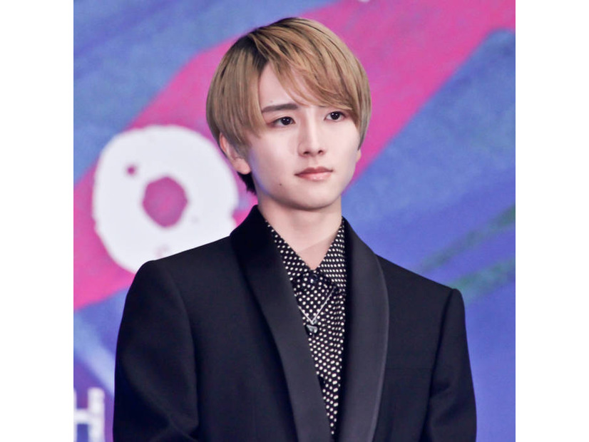 板垣李光人、ハイトーンヘアへのイメチェンSHOTに絶賛の嵐「メロい」「神秘的で美しすぎる」