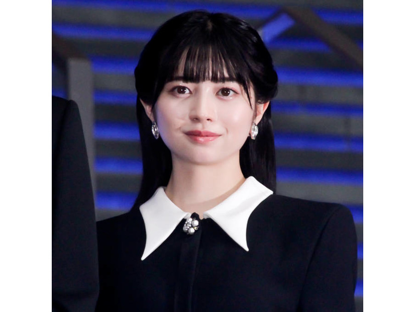 桜田ひより、23歳の誕生日を報告！バースデーケーキを見つめる微笑みSHOTに「天使」「すっごくかわいい」の声