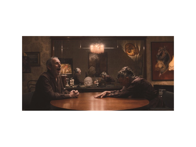 『両親が決めたこと』© 2024.LASTOR MEDIA, KINO PRODUZIONI,ALINA FILM ALL RIGHTS RESERVED.