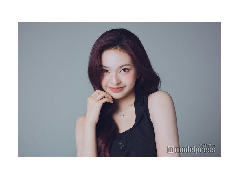 モデルプレスのインタビューに応じたBABYMONSTER／チキータ（C）モデルプレス