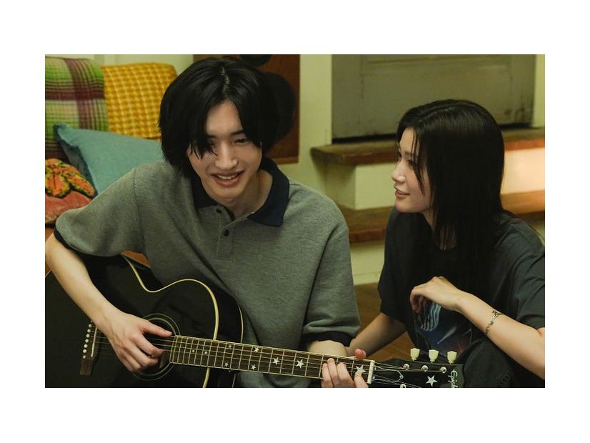 道枝駿佑、生見愛瑠（C）2026「君が最後に遺した歌」製作委員会