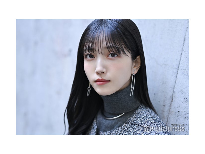 モデルプレスのインタビューに応じた久保史緒里（C）モデルプレス