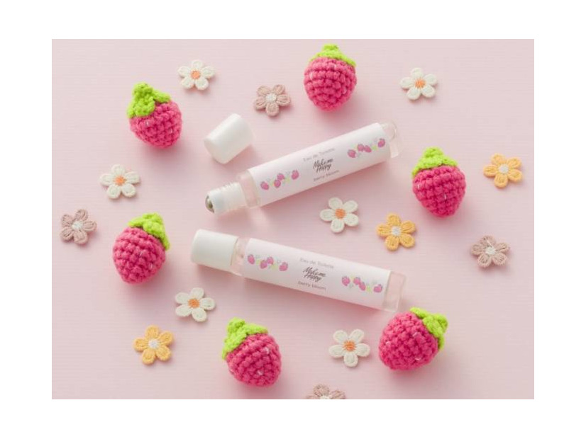 キャンメイク「メイクミーハッピー」から本物のイチゴのように甘くジューシーなオードトワレが登場