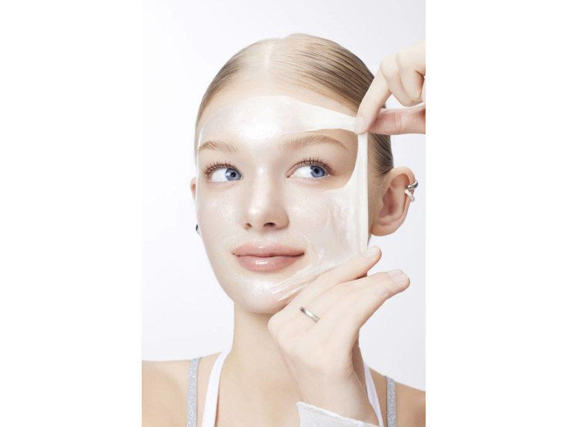 COSRX、なめらかな“グレイズドグロウ”肌へ導く次世代スキンケアマスク発売