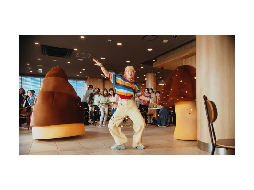 MAHINA／マクドナルド新テレビCM「奇跡の共演」篇（提供写真）