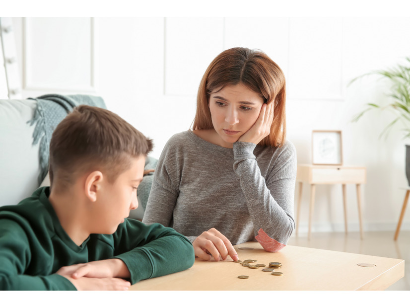 「俺、再婚して子ども産まれたから。もう養育費は無理」元夫から毎月6万円が振込まれなくなった41歳女性。約束したのに、諦めるしかないの？