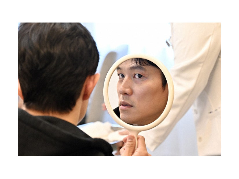 鈴木亮平「リブート」第1話（C）TBS