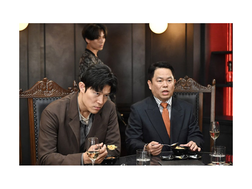 鈴木亮平、永瀬廉、津田篤宏「リブート」第1話（C）TBS