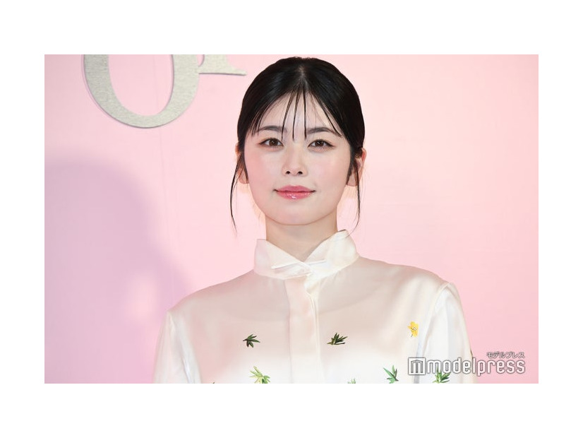 「ディオール アディクト キャンディ ショップ」フォトコールに出席した小芝風花（C）モデルプレス