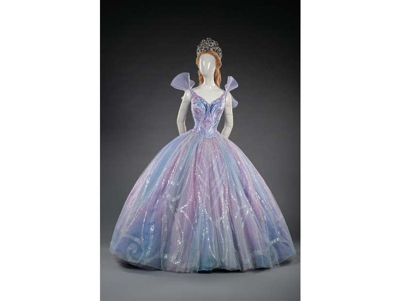 『ウィキッド 永遠の約束』セレブレーション衣装展示