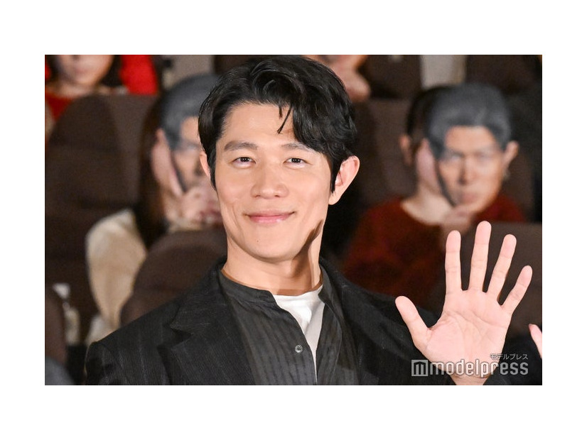 「リブート」第2話プレミア試写会＆トークセッションに登壇した鈴木亮平（C）モデルプレス