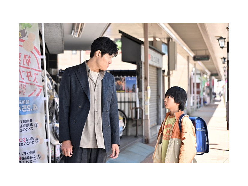 鈴木亮平、矢崎滉「リブート」第2話（C）TBS