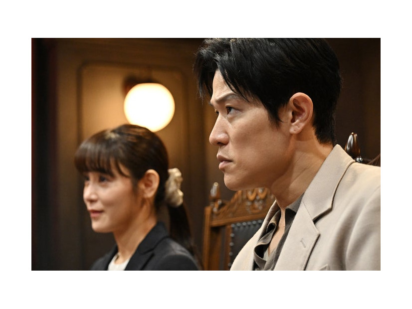 山口紗弥加、鈴木亮平「リブート」第2話（C）TBS