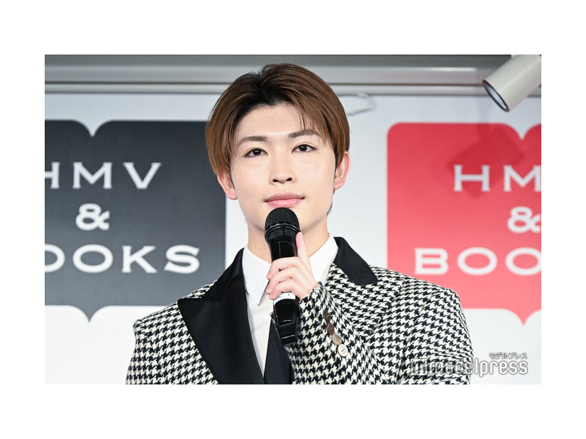 「増子敦貴カレンダー2026.04-2027.03」囲み取材に出席した増子敦貴（C）モデルプレス