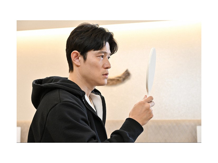 鈴木亮平「リブート」第1話（C）TBS