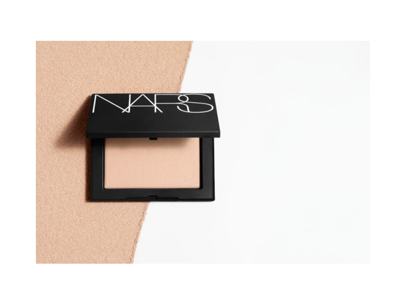 NARS、「ライトリフレクティング セッティングパウダー プレスト N」に待望の新色が登場