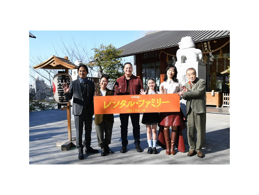 『レンタル・ファミリー』©2025 Searchlight Pictures. All Rights Reserved.　