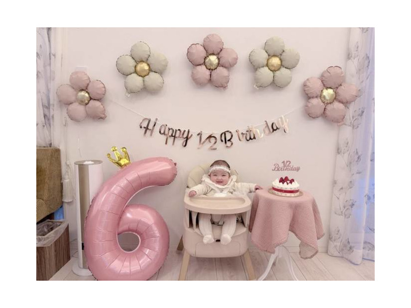 辻希美、次女のハーフバースデーを報告！キュートな姿にメロメロ「可愛すぎやしませんか！？」