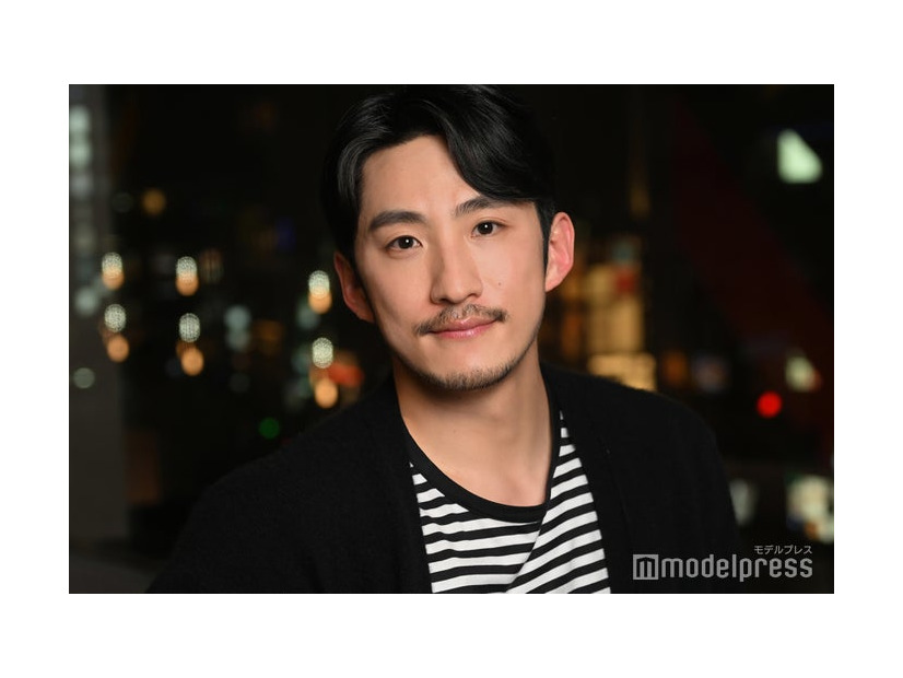 モデルプレスのインタビューに応じたテホン（C）モデルプレス