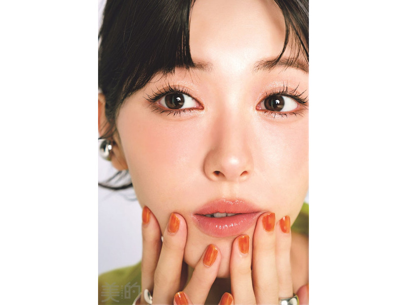 浜辺美波（画像提供：小学館）