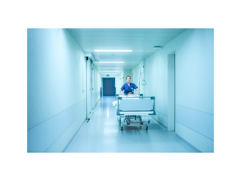 『ナースコール』© 2025 Zodiac Pictures Ltd / MMC Zodiac GmbH