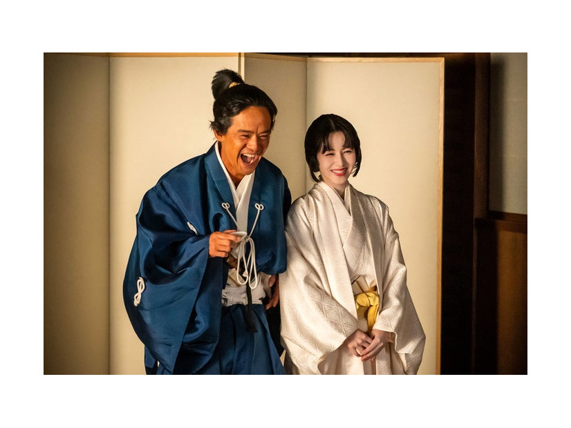 池松壮亮、浜辺美波「豊臣兄弟！」第7話（C）NHK