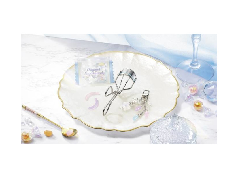 アイプチ(R)、ひとえ・奥ぶたえ用カーラーに“キャンディショップ”をイメージしたチャーム付き限定品が登場