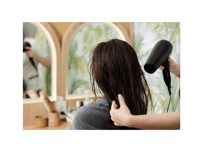 ハワイの美容院で…「Student　$15」に惹かれ入店→美容師の「立って」に困惑…まさかの展開に「今でも忘れられない」