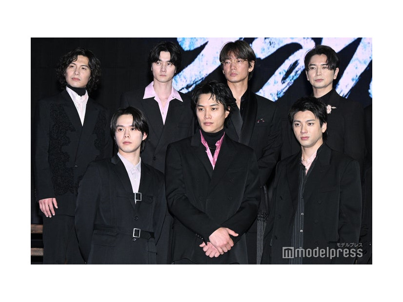 「ちるらん 新撰組鎮魂歌」制作発表に登場した（後列左から）宮崎秋人、栁俊太郎、綾野剛、松本潤（前列左から）細田佳央太、鈴木伸之、山田裕貴（C）モデルプレス