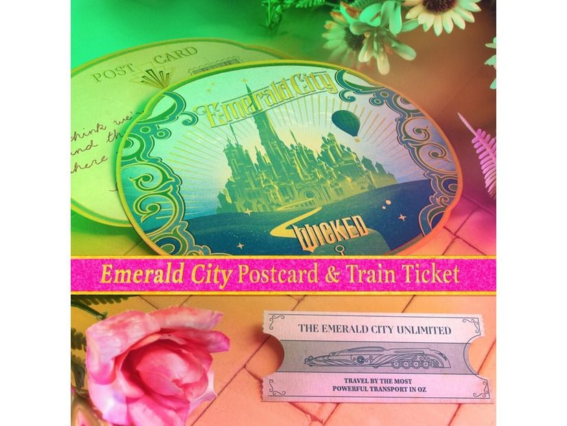 エメラルドシティ行きの切符とエメラルドシティのポストカード(C) Universal City Studios LLC. All Rights Reserved.