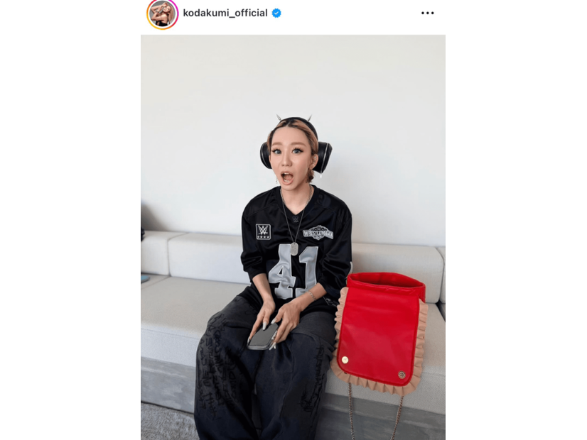 「違和感なし」倖田來未、ポーチをヘアバンド代わりにしたお茶目SHOTに反響「可愛すぎます」