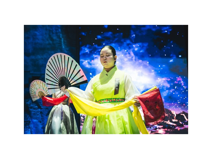 「占い師たちの運命バトル」(c) 2026 Disney and its related entities