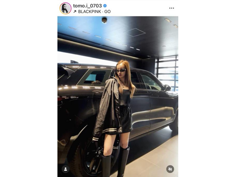 板野友美、クールな“新車”お披露目SHOTに反響「素敵な内装」「最高にかっこいい」