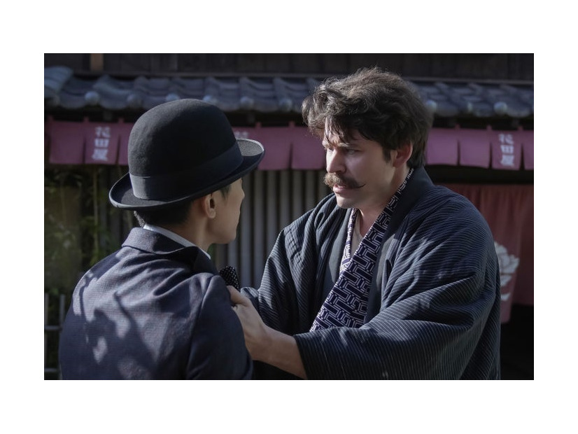 吉沢亮、トミー・バストウ「ばけばけ」第115話（C）NHK