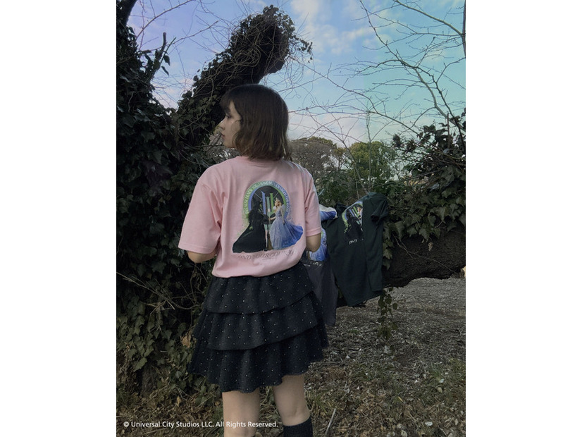 アクリルキーホルダー付 WICKEDコラボTシャツ (Q11125)