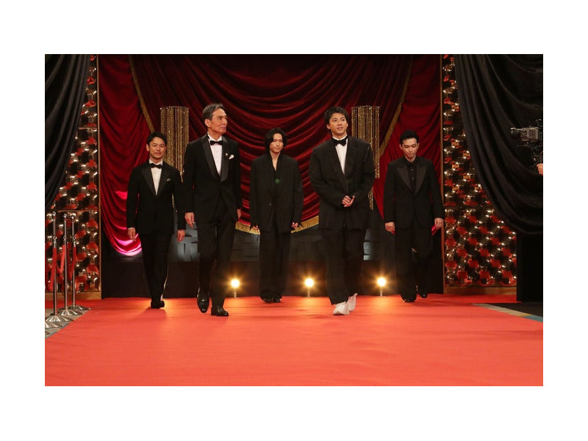 妻夫木聡、長塚京三、松村北斗、山田裕貴、吉沢亮（C）日本アカデミー協会