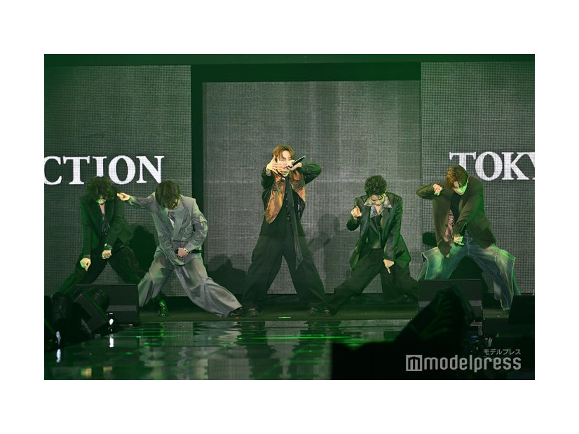 STARGLOW（C）モデルプレス