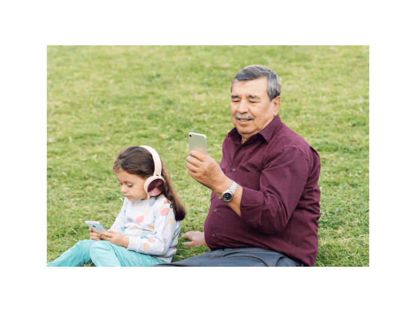 機械音痴の70代祖父　5歳の孫に隠れて「秘密の特訓」！？必死すぎる練習の成果に「涙が出そう」