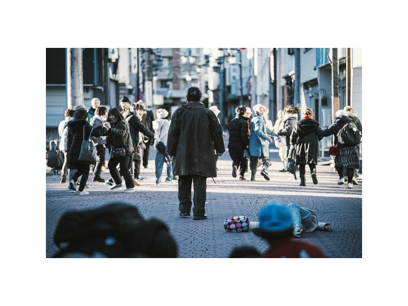 『名無し』(C)佐藤二朗 永田諒 ／ ヒーローズ　(C)2026 映画「名無し」製作委員会