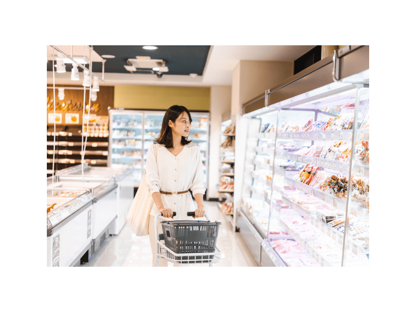 海外のスーパーで惣菜を買おうとしたら⇒パック詰めの食品がどこにもない！？まさかの購入方法に「合理的」