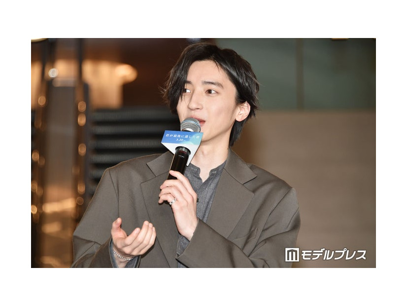 藤原丈一郎の母と姉が大阪のイベントに当選し参加する報告を受けた道枝駿佑（C）モデルプレス