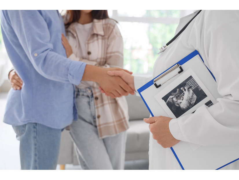 がんサバイバーの妊孕性温存最前線。体への負担を抑えながらの治療により、40代で出産したケースも【医師に聞く】