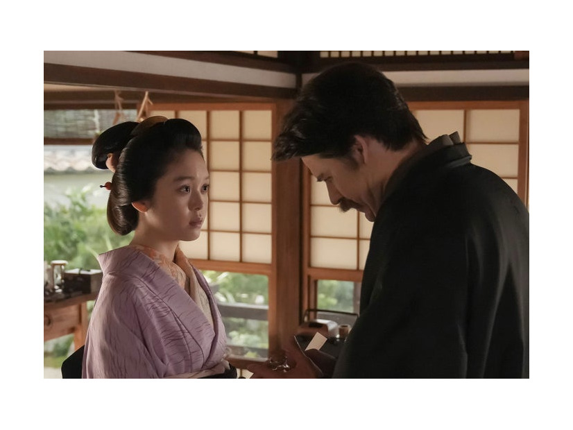 高石あかり、トミー・バストウ「ばけばけ」第121話（C）NHK