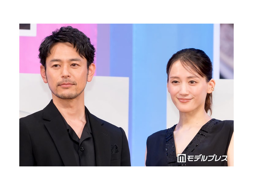 映画「人はなぜラブレターを書くのか」完成披露試写会に出席した妻夫木聡、綾瀬はるか（C）モデルプレス