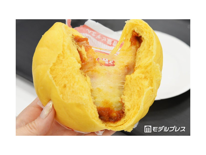 のびーるチーズのコク旨ピザまん（C）モデルプレス