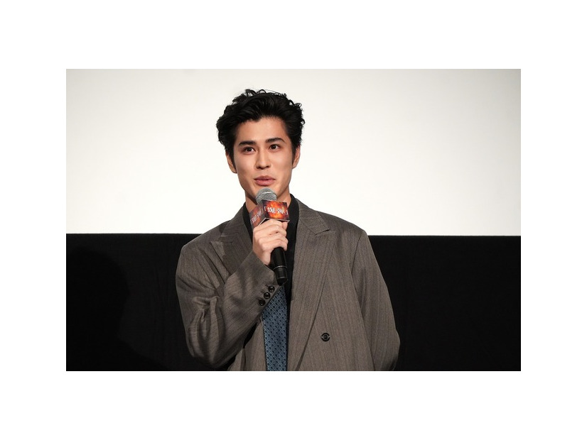 寛一郎『爆弾』初日舞台挨拶