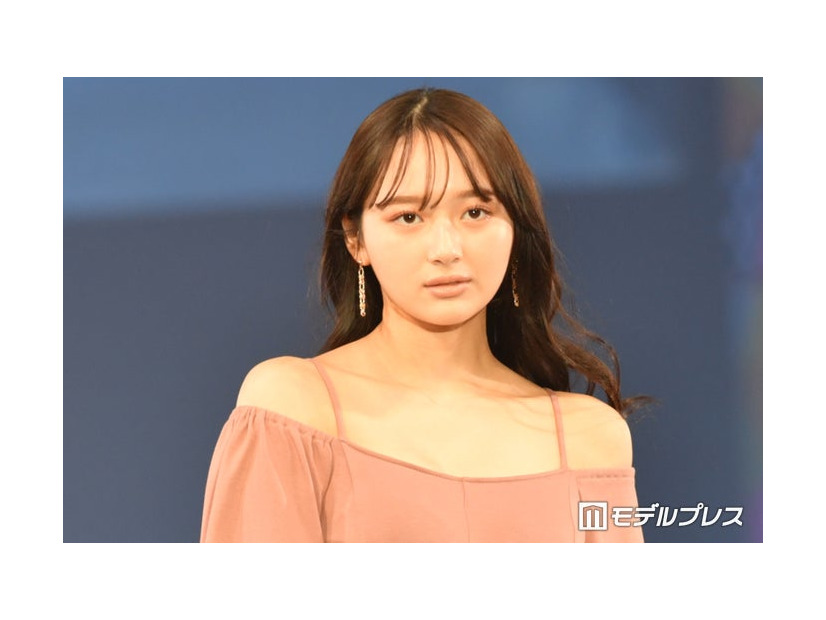 加藤栞（C）モデルプレス