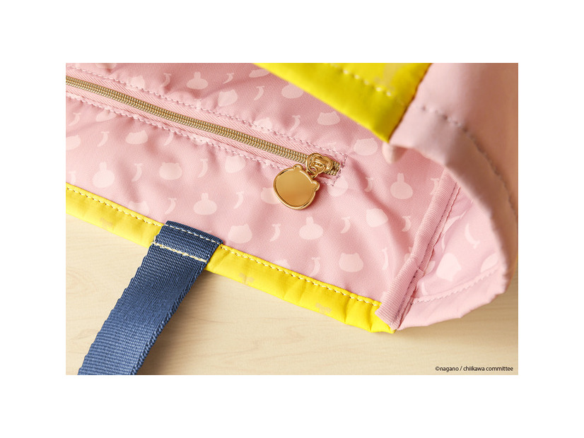 「ちいかわ」シルエットの特製チャーム付き「ちいかわ×東京ばな奈 トートバッグ」