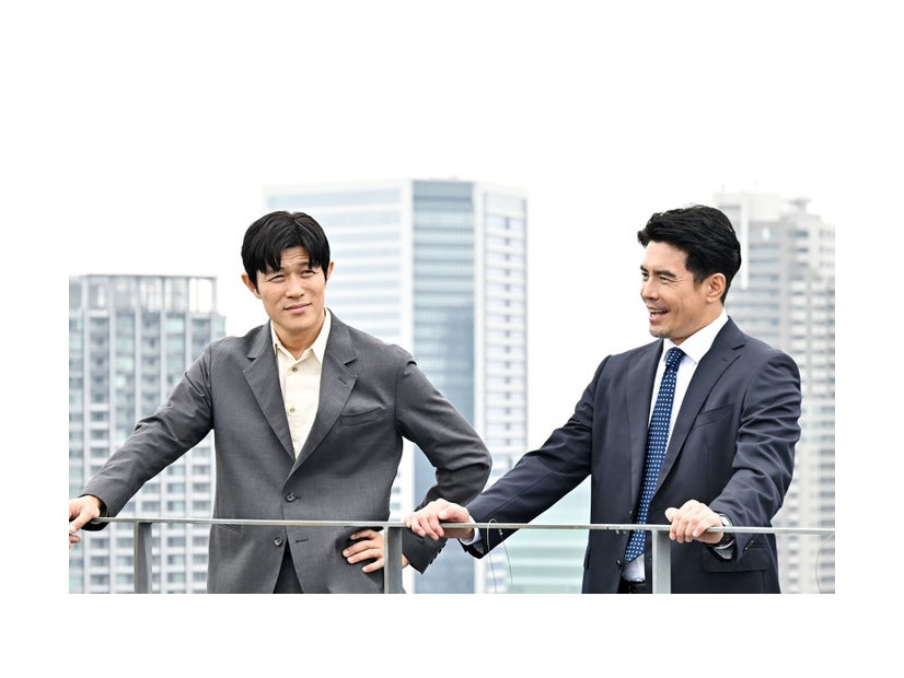 鈴木亮平、伊藤英明「リブート」最終話（C）TBS